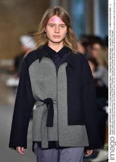 Lisboa Fashion Week Portugal, Lisbon,Mar. 13,2016 - LISBOA FASHION WEEK - A model walks the runway Awaytomars Fall Winter 2016 17 Collection during Moda Lisboa Fashion Week, in Lisbon, Portugal.  Copyright: BrunoxdexCarvalho