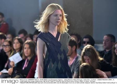 Lisboa Fashion Week Portugal, Lisbon,Mar. 13,2016 - LISBOA FASHION WEEK - A model walks the runway Awaytomars Fall Winter 2016 17 Collection during Moda Lisboa Fashion Week, in Lisbon, Portugal.  Copyright: BrunoxdexCarvalho