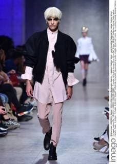 Lissabon Fashion Week - Luis Carvalho Modenschau Lisboa Fashion Week Portugal, Lisbon,Mar. 13,2016 - LISBOA FASHION WEEK - A model walks the runway Dino Alves Fall Winter 2016 17 Collection during Moda Lisboa Fashion Week, in Lisbon, Portugal.  Copyright: BrunoxdexCarvalho
