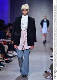 Lissabon Fashion Week - Luis Carvalho Modenschau Lisboa Fashion Week Portugal, Lisbon,Mar. 13,2016 - LISBOA FASHION WEEK - A model walks the runway Dino Alves Fall Winter 2016 17 Collection during Moda Lisboa Fashion Week, in Lisbon, Portugal.  Copyright: BrunoxdexCarvalho