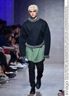 Lissabon Fashion Week - Luis Carvalho Modenschau Lisboa Fashion Week Portugal, Lisbon,Mar. 13,2016 - LISBOA FASHION WEEK - A model walks the runway Dino Alves Fall Winter 2016 17 Collection during Moda Lisboa Fashion Week, in Lisbon, Portugal.  Copyright: BrunoxdexCarvalho