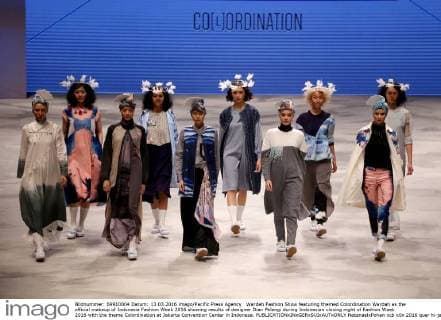 Wardah Fashion Show featuring themed Colordination Wardah as the official makeup of Indonesia Fashion Week 2016 showing results of designer Dian Pelangi during Indonesian closing night of Fashion Week 2016 with the theme Colordination at Jakarta Convention Center in Indonesa.  NatanaelxPohan
