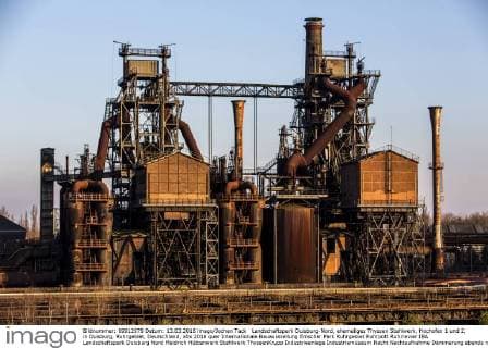 Landschaftspark Duisburg-Nord, ehemaliges Thyssen Stahlwerk, Hochofen 1 und 2, in Duisburg, Ruhrgebiet, Deutschland,