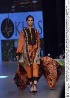 Pakistan : Khaadi Khas designs showcased in PFDC Sunsilk Fashion Week 2016 Pakistani model presents creations of the famous designer Khaadi Khas on the last day of Pakistan Fashion Design Council (PFDC) Sunsilk Fashion Week 2016.  RanaxSajidxHussain
