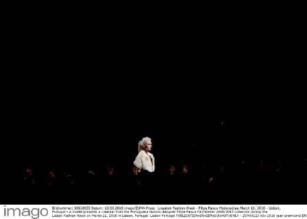 Lissabon Fashion Week - Filipe Faisca Modenschau March 13, 2016 - Lisbon, Portugal - A model presents a creation from the Portuguese fashion designer Filipe Faisca Fall Winter 2016 2017 collection during the Lisbon Fashion Week on March 11, 2016 in Lisbon, Portugal. Lisbon Portugal - ZUMAf123