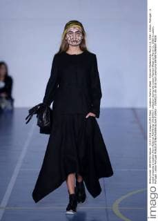 Lissabon Fashion Week - Kolovrat Modenschau March 13, 2016 - Lisbon, Portugal - A model presents a creation from Kolovrat Fall Winter 2016 2017 collection during the Lisbon Fashion Week on March 11, 2016 in Lisbon, Portugal. Lisbon Portugal - ZUMAf123