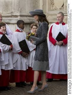 . 14 03 2016. London, United Kingdom. Commonwealth Day. The Duchess of Cambridge Kate Middleton, meets choir boys on leaves Westminster Abbey, after attending the Commonwealth Service on Commonwealth Day.  xDavidxMirzoeffx xi-Imagesx IIM-12190-0030