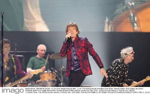(L-R) The Rolling Stones members Ron Wood, Charlie Watts, Mick Jagger and Keith Richards perform on stage during their concert as part of the America Latina Ole Tour 2016 , at the Foro Sol Arena, in Mexico City, Mexico, 14 March 2016. The Rolling Stones concert in Mexico City !ACHTUNG: NUR REDAKTIONELLE NUTZUNG!  MEX31 20160315-635936185573525363