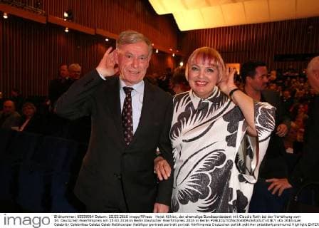 Horst Köhler, der ehemalige Bundespräsident mit Claudia Roth bei der Verleihung vom 14. Deutschen Hoerfilmpreis am 15.03.2016 in Berlin Deutscher Hoerfilmpreis 2016 in Berlin 