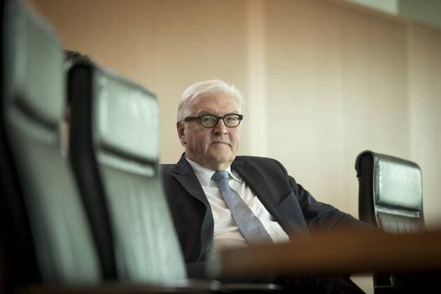 Aussenminister Frank-Walter Steinmeier (SPD) nimmt am Mittwoch (16.03.16) in Berlin im Bundeskanzleramt an der Kabinettssitzung teil.