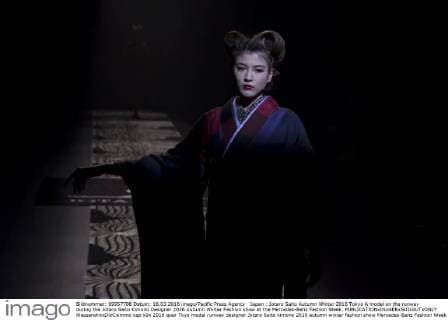 Japan : Jotaro Saito Autumn Winter 2016 Tokyo A model on the runway during the Jotaro Saito Kimono Designer 2016 Autumn Winter Fashion show at the Mercedes-Benz Fashion Week.  AlessandroxDixCiommo
