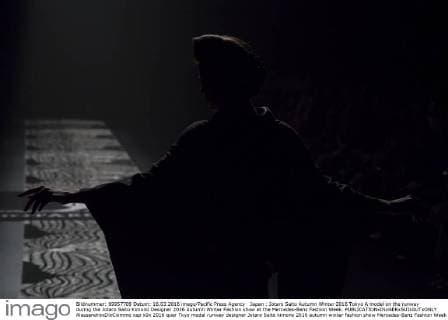 Japan : Jotaro Saito Autumn Winter 2016 Tokyo A model on the runway during the Jotaro Saito Kimono Designer 2016 Autumn Winter Fashion show at the Mercedes-Benz Fashion Week.  AlessandroxDixCiommo