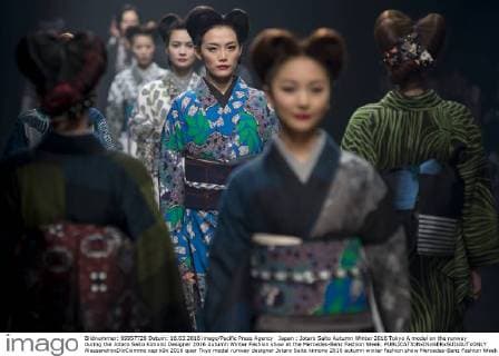 Japan : Jotaro Saito Autumn Winter 2016 Tokyo A model on the runway during the Jotaro Saito Kimono Designer 2016 Autumn Winter Fashion show at the Mercedes-Benz Fashion Week.  AlessandroxDixCiommo