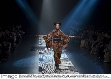 Japan : Jotaro Saito Autumn Winter 2016 Tokyo A model on the runway during the Jotaro Saito Kimono Designer 2016 Autumn Winter Fashion show at the Mercedes-Benz Fashion Week.  AlessandroxDixCiommo