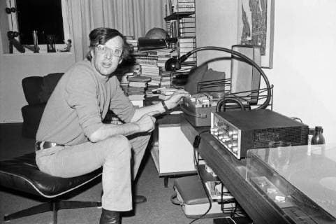 Der deutsche Schauspieler Heinz Baumann zuhause, Deutschland 1970er Jahre. German actor Heinz Baumann at home, Germany 1970s. 24x36swNeg646 Heinz Baumann Copyright: HeinzxBrowers UnitedArchives2007684
