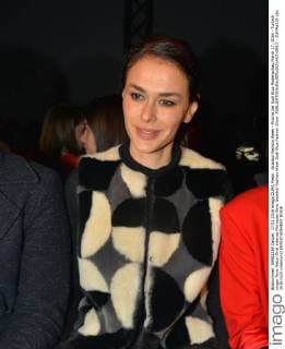 Istanbul Fashion Week - Promis bei Sudi Etuz Modenschau March 17, 2016 - Turkish singer Ayse Hatun Onal attends Mercedes Benz Istanbul Fashion Week Sudi Etuz Fashion Show.  - ZUMAd118