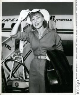 1959 - Actress Glynis Johns - ZUMAk09_