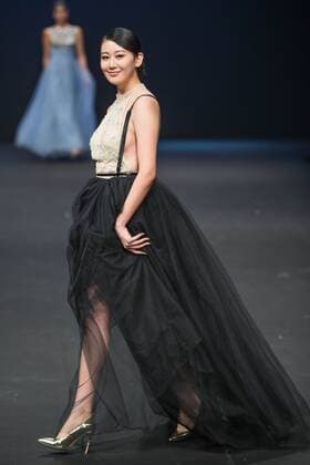 (160319) -- BEIJING, March 18, 2016 -- A model presents a creation designed by graduates of Beijing Institute of Fashion Technology during a fashion week of the institute in Beijing, capital of China, March 18, 2016. The fashion week concluded on Friday.) (ry) CHINA-BEIJING-FASHION SHOW (CN) LixJianbo 