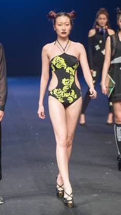 (160319) -- BEIJING, March 18, 2016 -- A model presents a creation designed by graduates of Beijing Institute of Fashion Technology during a fashion week of the institute in Beijing, capital of China, March 18, 2016. The fashion week concluded on Friday.) (ry) CHINA-BEIJING-FASHION SHOW (CN) LixJianbo 