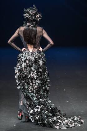 (160319) -- BEIJING, March 18, 2016 -- A model presents a creation designed by graduates of Beijing Institute of Fashion Technology during a fashion week of the institute in Beijing, capital of China, March 18, 2016. The fashion week concluded on Friday.) (ry) CHINA-BEIJING-FASHION SHOW (CN) LixJianbo 