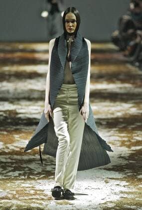 March 19, 2016 - Kiev, Ukraine - A model presents a creation by Georgian designer Datuna Sulikashvili during the Ukrainian Fashion Week, in Kiev, Ukraine,on 18 March,2016. The event presents Autumn Winter 2016-2017 collections by Ukrainian and international designers from 17 to 23 March Kiev Ukraine  - ZUMAn230