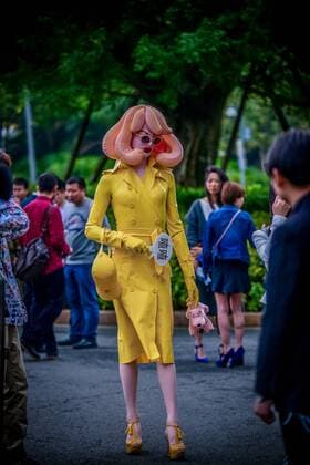 SHENZHEN, CHINA - MARCH 20: (CHINA OUT) Pandemonia, the creation of a conceptual artist, is seen during the Shenzhen Fashion Week Fall Winter 2016 on March 20, 2016 in Shenzhen, Guangdong Province of China. Pandemonia is the creation of a very secretive, self-styled conceptual artist, and has gone from Fashion Week party crasher to VIP guest in three seasons. Currently she caused a stir on the front row of all the best shows at Fashion Week.  CFP481495633