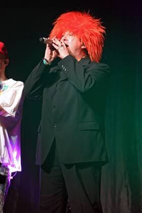Die Prinzen. Sänger Sebastian Krumbiegel ( Die Prinzen ) während eines Konzertes im Rahmen ihrer 25 Jahre auf Bewährung Tour am 20.03.2016 vor 3.000 Fans in der Arena Leipzig.