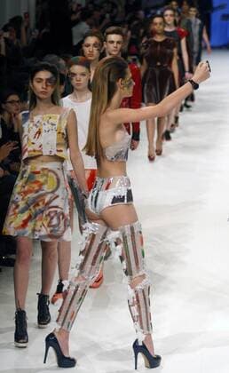 March 21, 2016 - Models present a creation by Ukrainian designer KASS during the 38th Ukrainian Fashion Week in Kiev, Ukraine, 21 March 2016. The fashion event presents 2016 collections by Ukrainian and international designers from 18 to 23 March. - ZUMAs334