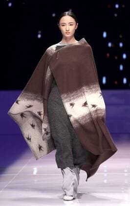 (160324) -- BEIJING, March 24, 2016 -- Model Tian Lin competes in the final of China Super Model Contest in Beijing, capital of China, March 23, 2016. A total of 30 contestants competed in the final and Tian Lin took the crown. ) (lfj) CHINA-BEIJING-SUPER MODEL CONTEST (CN) ChenxJianli 