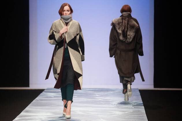 MOSCOW, RUSSIA. MARCH 24, 2016. Models showcase creations by Russian designer Victoria Andreyanova at the 2016 Moscow Fashion Week in Moscow s Gostiny Dvor. Sergei Fadeichev TASS  TS01D624