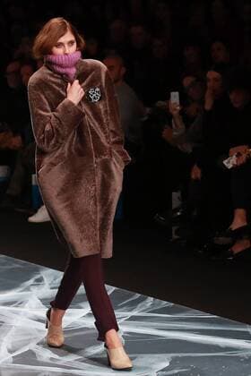 MOSCOW, RUSSIA. MARCH 24, 2016. A model showcases a creation by Russian designer Victoria Andreyanova at the 2016 Moscow Fashion Week in Moscow s Gostiny Dvor. Sergei Fadeichev TASS  TS01D61D