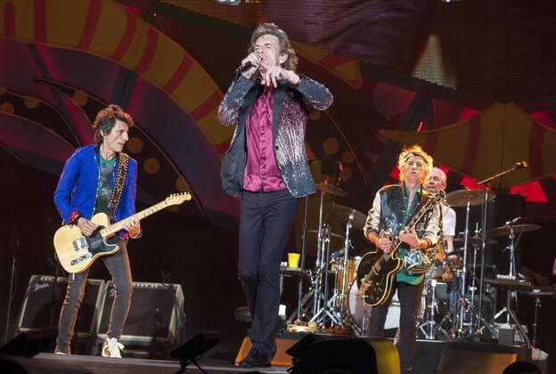 (160326) -- HAVANA, March 26, 2016 -- British band the Rolling Stones performs during a concert at Ciudad Deportiva Sports Complex in the city of Havana, capital of Cuba, on March 25, 2016. British band the Rolling Stones held their first concert in Cuba, which was a landmark cultural event that comes just three days after U.S. President Barack Obama visited the Caribbean nation. The band s Cuba stop ends its Ole Latin America tour, which also included concerts in Brazil, Uruguay, Chile, Argentina and Mexico. Jose Tito Merino Prensa Latina) CUBA-HAVANA-THE ROLLING STONES-CONCERT e PRENSAxLATINA