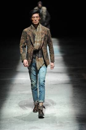 BEIJING, CHINA - MARCH 25: (CHINA OUT) A model showcases designs on the runway at River Tooth Collection during the Mercedes-Benz China Fashion Week Autumn Winter 2016 17 at 751D.Park on March 25, 2016 in Beijing, China.  CFP481722629