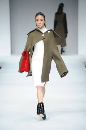BEIJING, CHINA - MARCH 25: (CHINA OUT) A model showcases designs on the runway at ZHAO QIANYAN Collection during the Mercedes-Benz China Fashion Week Autumn Winter 2016 17 at 751D.Park on March 25, 2016 in Beijing, China.  CFP481722720