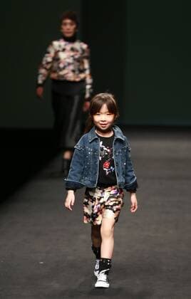 BEIJING, CHINA - MARCH 26: (CHINA OUT) A model showcases designs on the runway at JOJO Collection during the Mercedes-Benz China Fashion Week Autumn Winter 2016 2017 at Beijing Hotel on March 26, 2016 in Beijing, China.  CFP481734881