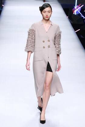 BEIJING, CHINA - MARCH 26: (CHINA OUT) A model showcases designs on the runway at POLY BRIGHT Collection during the Mercedes-Benz China Fashion Week Autumn Winter 2016 2017 at Beijing Hotel on March 26, 2016 in Beijing, China.  CFP481740044