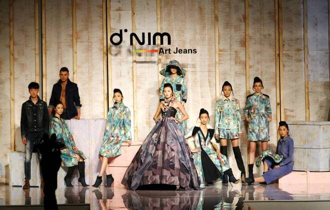 BEIJING, CHINA - MARCH 27: (CHINA OUT) Models showcase designs on the runway at d nim Collection during the Mercedes-Benz China Fashion Week Autumn Winter 2016 2017 at Beijing Hotel on March 27, 2016 in Beijing, China.  CFP481773999