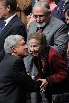 Oct. 3, 2011 - Mexico - G02101106.JPG.MÆ’XICO, D.F.-Elections-Elecciones-2012. AndrÅ½s Manuel L pez Obrador presenta oficialmente la Asociaci n Civil Movimiento Regeneraci n Nacional (MORENA), la ma ana de este domingo en el Auditorio Nacional de la Ciudad de MÅ½xico. En la imagen, AndrÅ½s Manuel L pez Obrador saluda a Rosario Ibarra de Piedra. EGV. Foto: Agencia EL UNIVERSAL Miguel Espinosa.  - ZUMAu78_