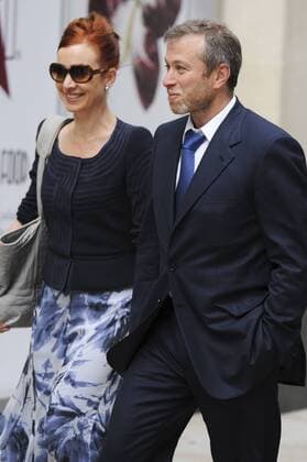 Oct. 04, 2011 - London, England, United Kingdom - Chelsea Football Club Russian owner ROMAN ABRAMOVICH, right, arrives at the Court of Appeal with KARYL NAIRN (L) head of the arbitration division at Skadden Law firm. Abramovich was accused in a British court of intimidating fellow Russian tycoon B. Berezovsky into selling him oil company shares at a large discount. Berezovsky, who lives in exile in Britain, accuses Abramovich of breach of trust and breach of contract over the sale of shares in Russian oil company Sibneft, his lawyer told London s High Court at the opening of a trial. The trial continues today. - ZUMAp103