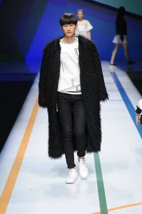 BEIJING, CHINA - MARCH 27: (CHINA OUT) A model showcases designs on the runway at COMME TU ES Collection during the Mercedes-Benz China Fashion Week Autumn Winter 2016 2017 at Beijing Hotel on March 27, 2016 in Beijing, China.  CFP481794504