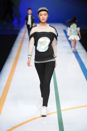 BEIJING, CHINA - MARCH 27: (CHINA OUT) A model showcases designs on the runway at COMME TU ES Collection during the Mercedes-Benz China Fashion Week Autumn Winter 2016 2017 at Beijing Hotel on March 27, 2016 in Beijing, China.  CFP481794521