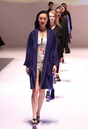 BEIJING, CHINA - MARCH 27: (CHINA OUT) Models showcase designs on the runway at araisara Collection during the Mercedes-Benz China Fashion Week Autumn Winter 2016 2017 at 751D.Park on March 27, 2016 in Beijing, China.  CFP481799706