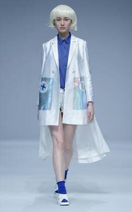 (160328) -- BEIJING, March 28, 2016 -- A model presents a creation by designer Li Shaowen at the E-hoo & FILYNN during the China Fashion Week in Beijing, capital of China, March 28, 2016. ) (mp) CHINA-BEIJING-FASHION WEEK (CN) ChenxJianli 