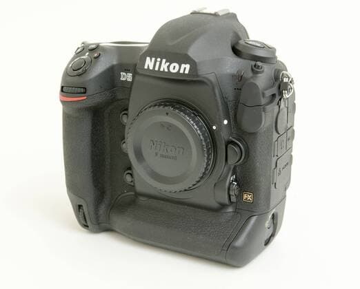 March 27, 2016 - Los Angeles, California, U.S - Camera maker Nikon began to release and ship out the company s latest professional grade camera body on Wednesday March 23, 2016, shipping first to their NPS, or Nikon Professional Service members. The cameras features upgrades over the latest D4s with a lager digital file at 20 megs, faster frame rate at 12 frames per second and increased sensitivity in ISO ratings. The camera retails for a list price of $6,499.95. Los Angeles U.S. - ZUMAb102