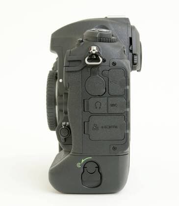 March 27, 2016 - Los Angeles, California, U.S - Camera maker Nikon began to release and ship out the company s latest professional grade camera body on Wednesday March 23, 2016, shipping first to their NPS, or Nikon Professional Service members. The cameras features upgrades over the latest D4s with a lager digital file at 20 megs, faster frame rate at 12 frames per second and increased sensitivity in ISO ratings. The camera retails for a list price of $6,499.95. Los Angeles U.S. - ZUMAb102
