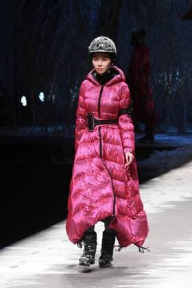 BEIJING, CHINA - MARCH 28: (CHINA OUT) A model showcases designs on the runway at BOSIDENG Collection during the Mercedes-Benz China Fashion Week Autumn Winter 2016 2017 at Beijing Hotel on March 28, 2016 in Beijing, China.  CFP481829683