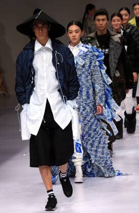(160329) -- BEIJING, March 29, 2016 -- Models present fashion creations during a show titled Beijing Institute of Fashion Technology¡¤Emerging Design Collection at China Fashion Week in Beijing, capital of China, March 29, 2016. The theme of the fashion show is Micro to Wave . ) (mcg) CHINA-BEIJING-FASHION WEEK- MICRO TO WAVE (CN) LixMingfang 