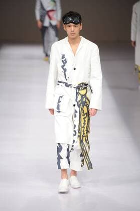 BEIJING, CHINA - MARCH 29: (CHINA OUT) A model showcases designs on the runway at Beijing Institute of Fashion Technology¡¤Emerging Design Collection & BIFT¡¤ELLASSAY Scholarship Awarding Ceremony during the Mercedes-Benz China Fashion Week Autumn Winter 2016 2017 at Beijing Hotel on March 29, 2016 in Beijing, China.  CFP481872780