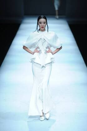 BEIJING, CHINA - MARCH 29: (CHINA OUT) A model showcases designs on the runway at J BY HO & WOW-IN Collection during the Mercedes-Benz China Fashion Week Autumn Winter 2016 2017 at 751D.Park on March 29, 2016 in Beijing, China.  CFP481873052