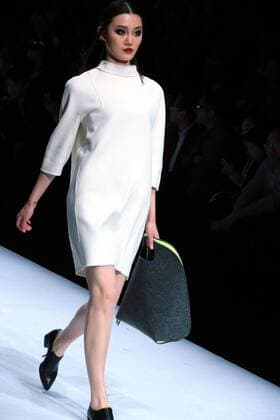 BEIJING, March 29, 2016 -- A model presents a creation by designer Hao Jia during the China Fashion Week in Beijing, capital of China, March 29, 2016. ) (zwx) CHINA-BEIJING-FASHION WEEK(CN) LixMingfang 